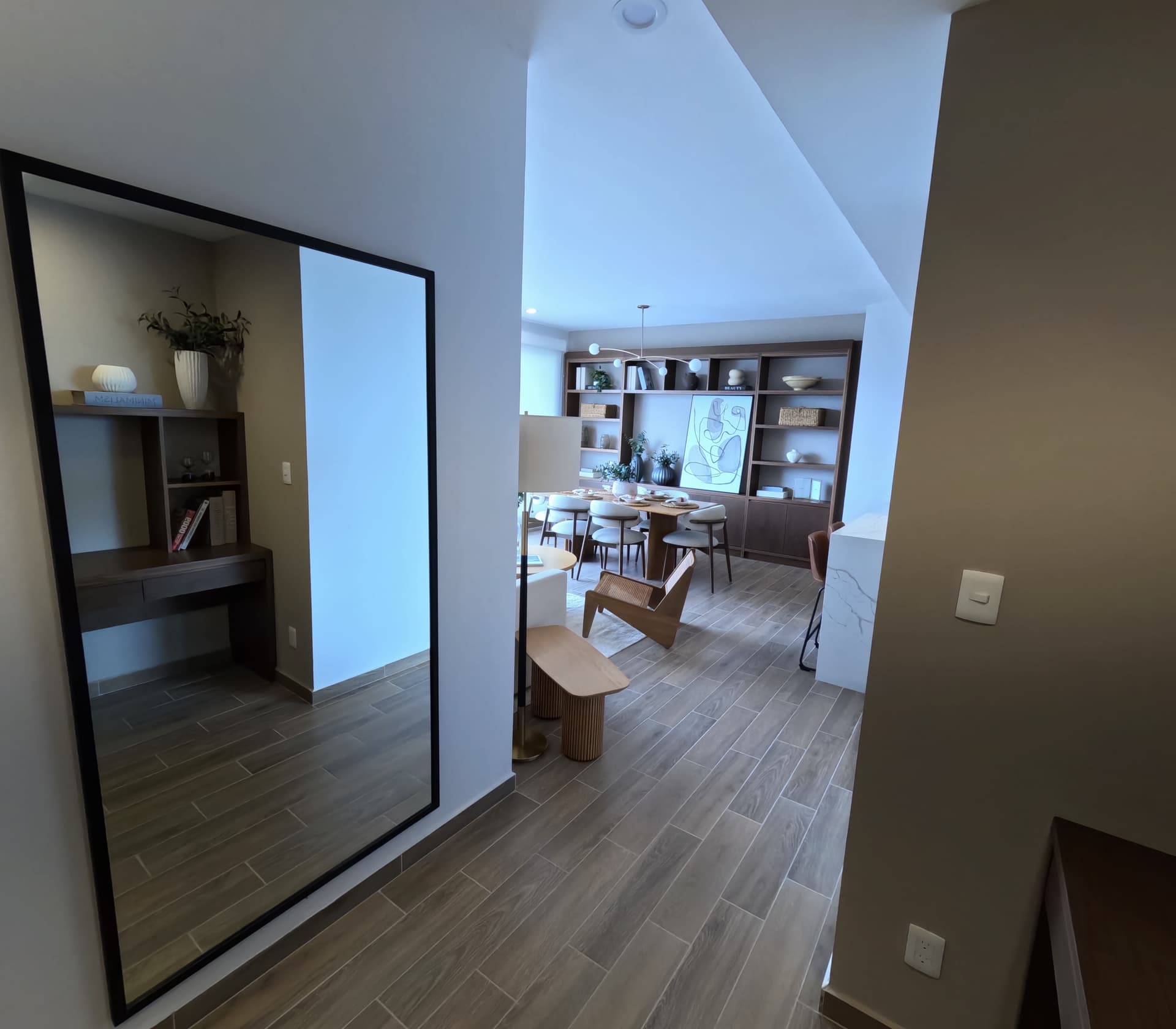 <p>Departamento en Camino Arenero 150, Naucalpan, Estado de Mexico, preventa y entrega inmediata.</p><p><br></p><p><br></p><p><br></p><p>Desarrollo de 6 torres, + 5,000 m2 de áreas verdes con</p><p><br></p><p>departamentos de 72 a 225 m2 con una espléndida</p><p><br></p><p>armonía arquitectónica.</p>