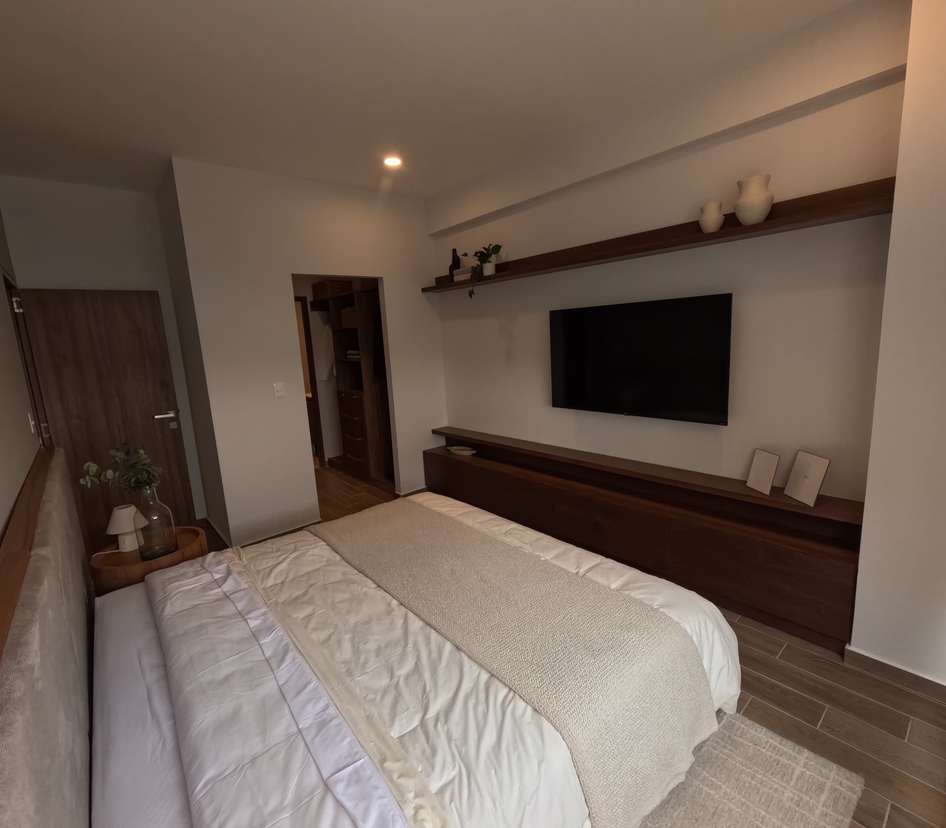 <p>Departamento en Camino Arenero 150, Naucalpan, Estado de Mexico, preventa y entrega inmediata.</p><p><br></p><p><br></p><p><br></p><p>Desarrollo de 6 torres, + 5,000 m2 de áreas verdes con</p><p><br></p><p>departamentos de 72 a 225 m2 con una espléndida</p><p><br></p><p>armonía arquitectónica.</p>