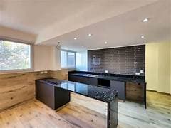 Casa en venta, muy espaciosa, cerca de centros, comerciales, escuelas y las pincipales avenidas de la ciudad.